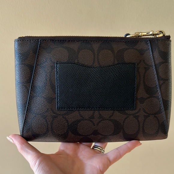 Coach Brown Wristlet! - Picture 4 of 8